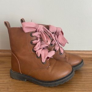 Cat & Jack Boots | size 6
